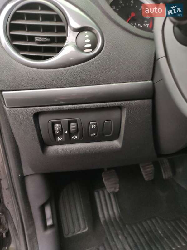 Хэтчбек Renault Clio 2007 в Виннице фото 24 Хэтчбек Renault Clio 2007 в Виннице