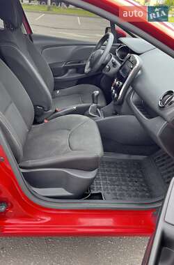 Хэтчбек Renault Clio 2013 в 