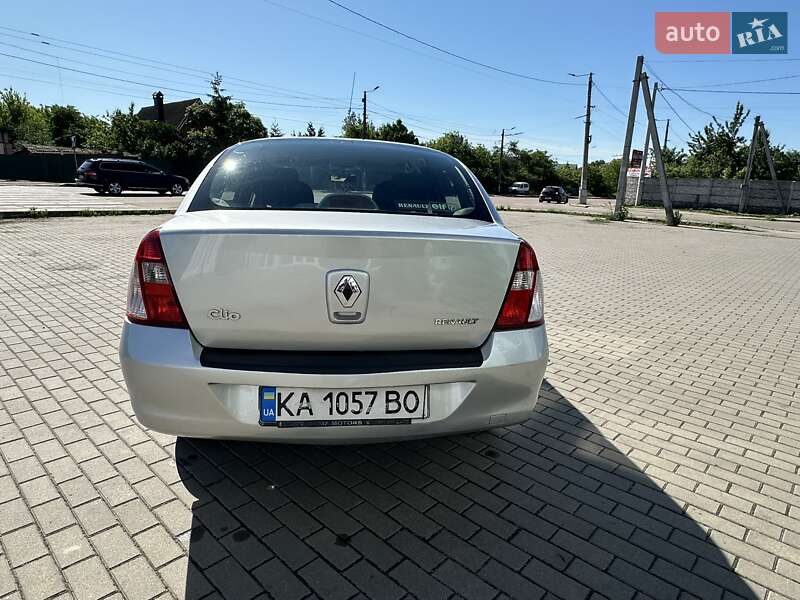 Седан Renault Clio 2006 в Житомирі