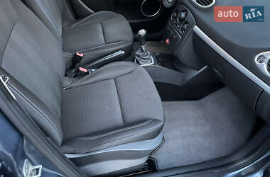 Универсал Renault Clio 2009 в 