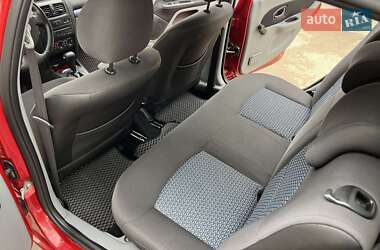 Седан Renault Clio 2006 в 