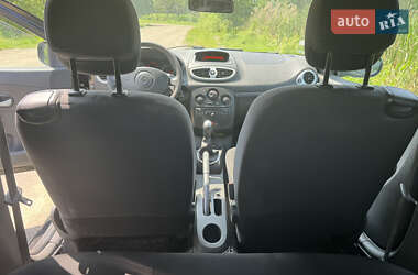 Хэтчбек Renault Clio 2012 в 