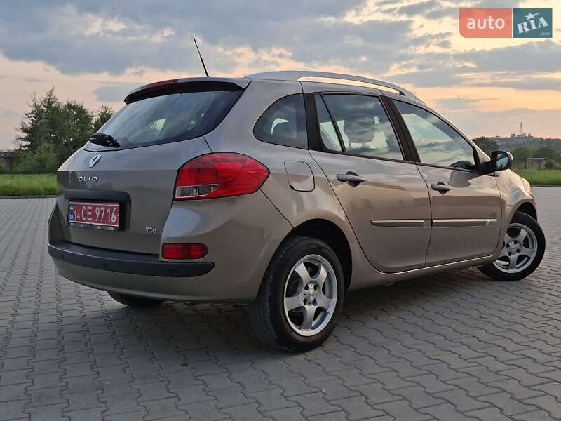 Універсал Renault Clio 2011 в Калуші