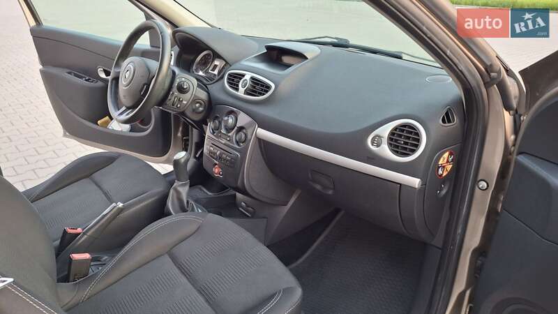 Універсал Renault Clio 2011 в Калуші