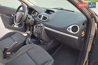 Универсал Renault Clio 2011 в 