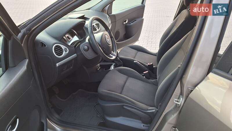 Універсал Renault Clio 2011 в Калуші