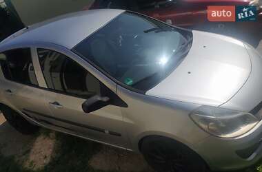 Хэтчбек Renault Clio 2008 в Полтаве фото 3 Хэтчбек Renault Clio 2008 в Полтаве