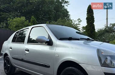 Седан Renault Clio 2005 в 