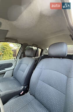 Седан Renault Clio 2005 в 