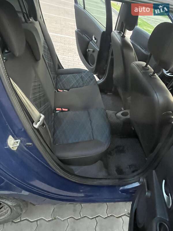 Хэтчбек Renault Clio 2008 в Львове