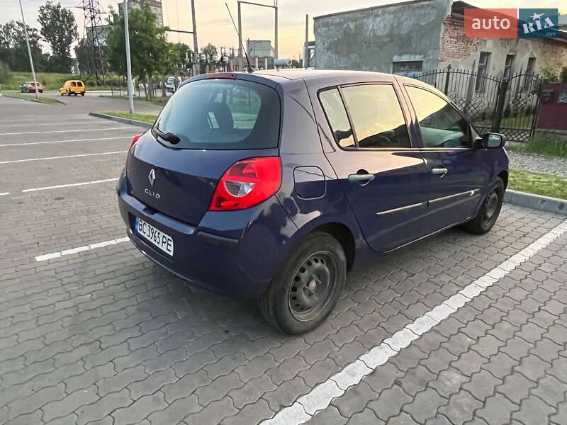 Хэтчбек Renault Clio 2008 в Львове