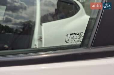 Хэтчбек Renault Clio 2014 в 