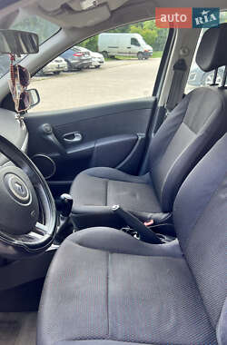 Универсал Renault Clio 2007 в 