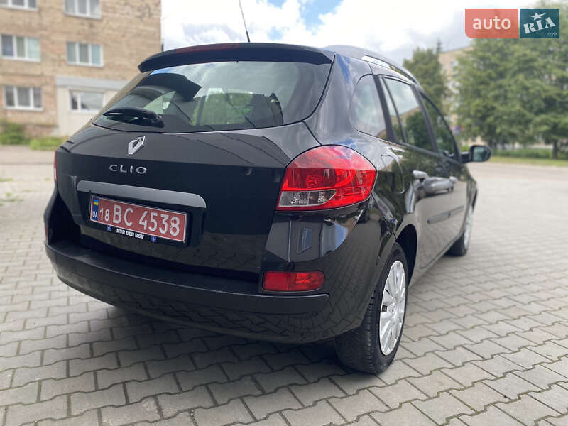 Универсал Renault Clio 2010 в Дубно