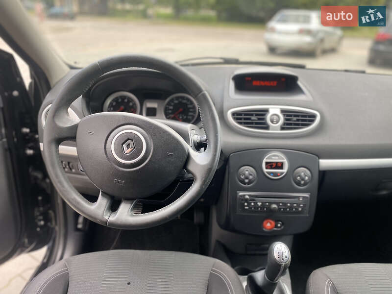 Универсал Renault Clio 2010 в Дубно
