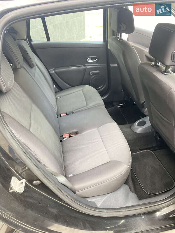 Универсал Renault Clio 2010 в Дубно