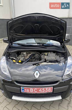 Универсал Renault Clio 2010 в 