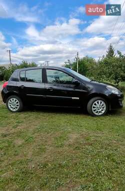 Хэтчбек Renault Clio 2008 в 