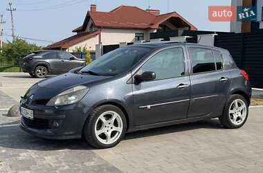 Хэтчбек Renault Clio 2009 в 