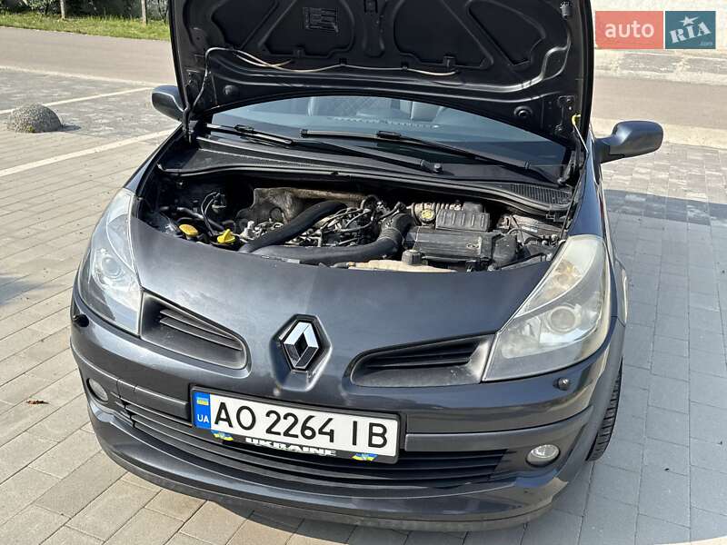Хэтчбек Renault Clio 2009 в Ужгороде фото 22 Хэтчбек Renault Clio 2009 в Ужгороде