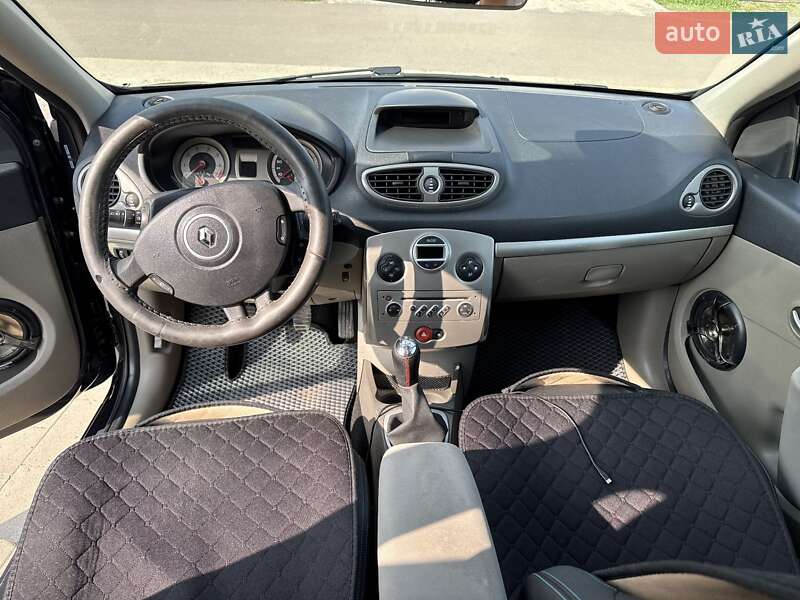Хэтчбек Renault Clio 2009 в Ужгороде фото 6 Хэтчбек Renault Clio 2009 в Ужгороде