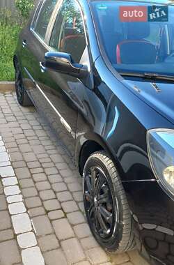 Хэтчбек Renault Clio 2008 в 
