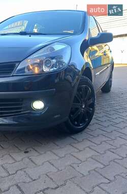 Хэтчбек Renault Clio 2008 в 