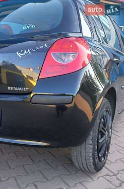 Хэтчбек Renault Clio 2008 в 