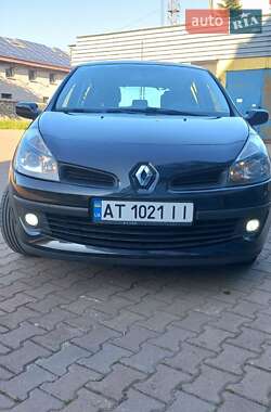 Хэтчбек Renault Clio 2008 в 