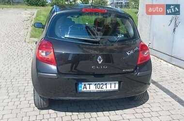 Хэтчбек Renault Clio 2008 в 