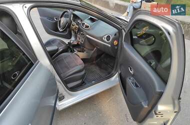Универсал Renault Clio 2009 в 