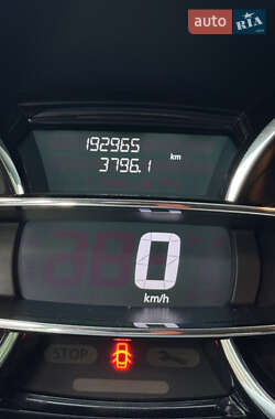 Хэтчбек Renault Clio 2013 в 