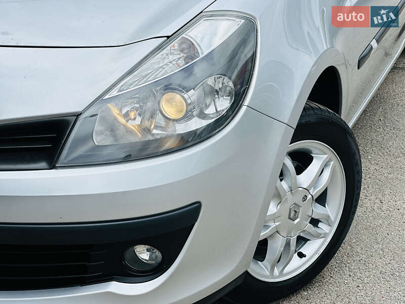 Хэтчбек Renault Clio 2006 в Харькове