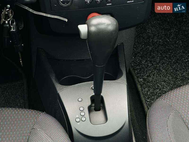 Хэтчбек Renault Clio 2006 в Харькове