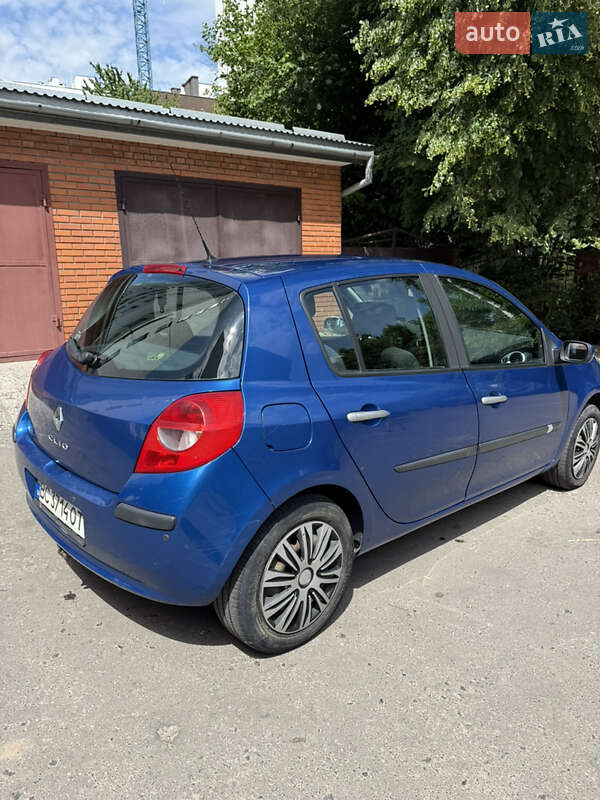 Хэтчбек Renault Clio 2008 в Львове