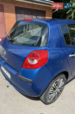 Хэтчбек Renault Clio 2008 в 