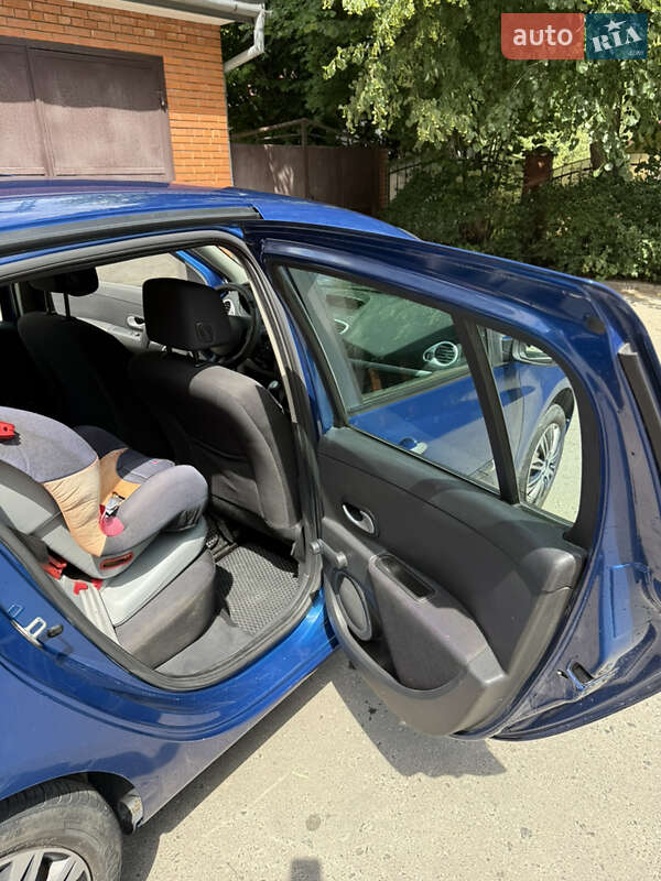 Хэтчбек Renault Clio 2008 в Львове
