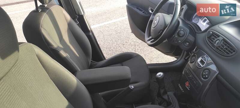 Хетчбек Renault Clio 2011 в Львові