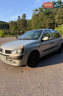 Хэтчбек Renault Clio 2002 в 