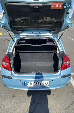 Хэтчбек Renault Clio 2007 в 