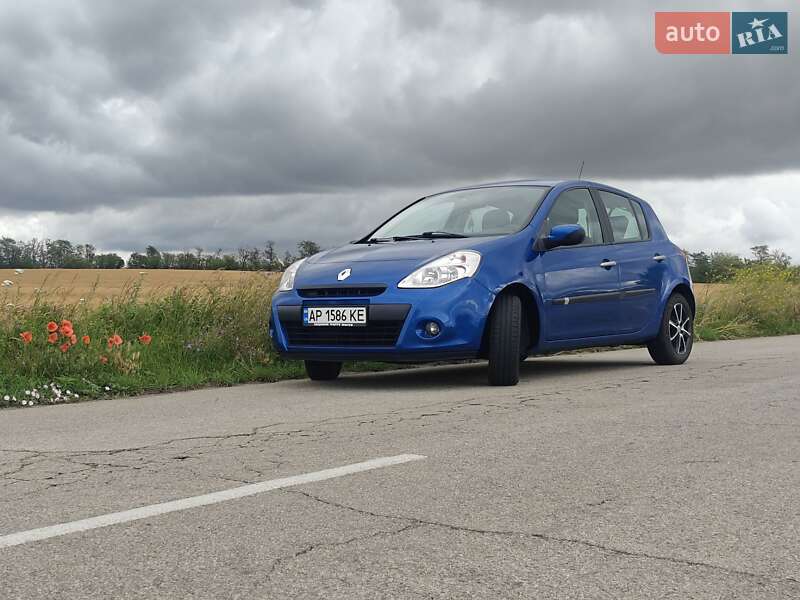 Хетчбек Renault Clio 2011 в Запоріжжі