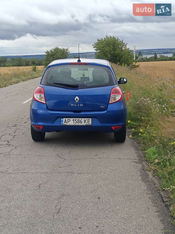 Хетчбек Renault Clio 2011 в Запоріжжі