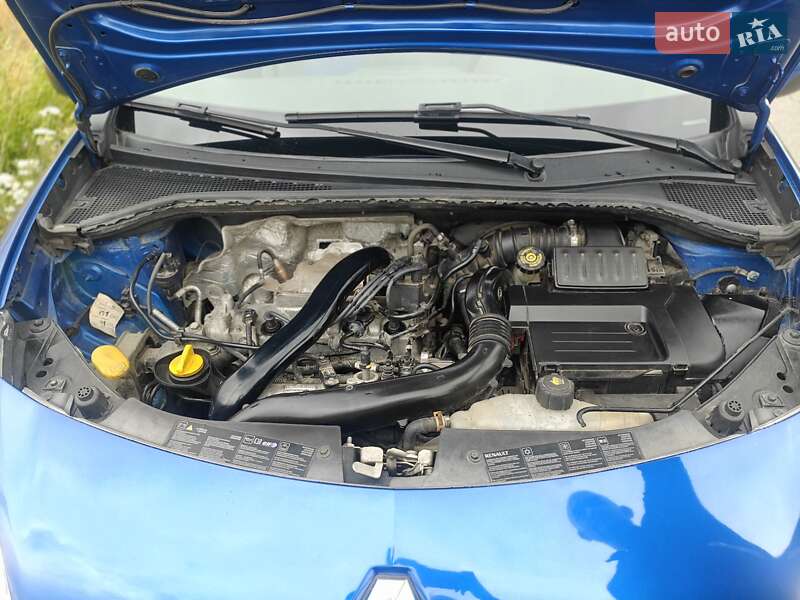Хетчбек Renault Clio 2011 в Запоріжжі