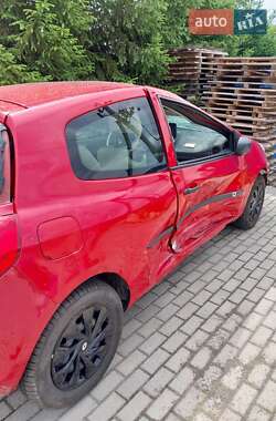 Хэтчбек Renault Clio 2009 в 
