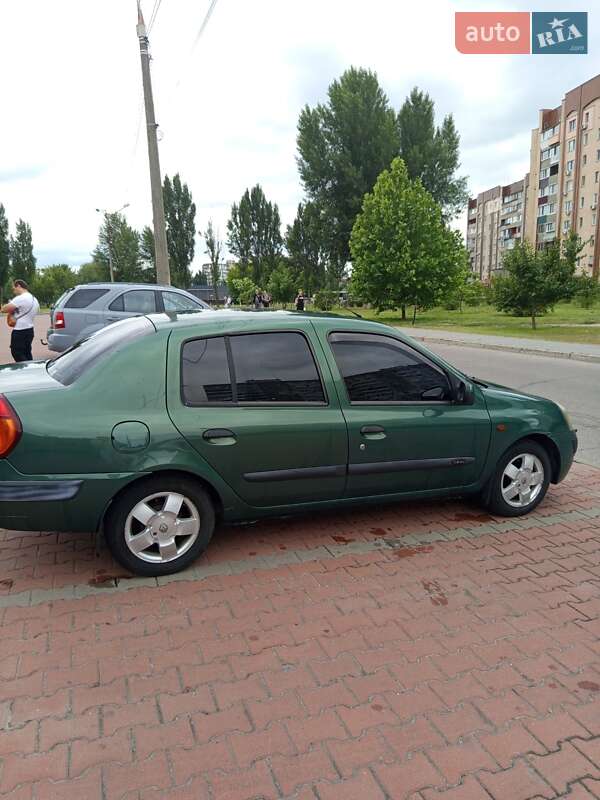 Хэтчбек Renault Clio 2002 в Обухове