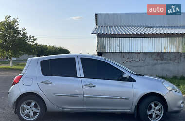 Хетчбек Renault Clio 2011 в 