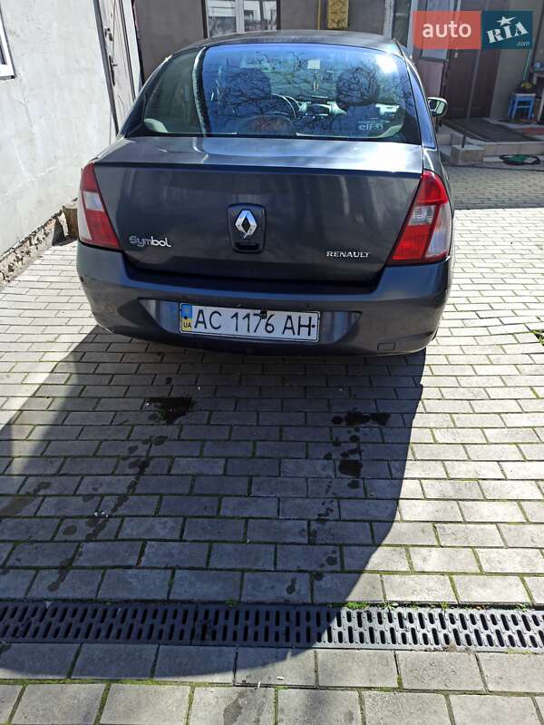 Седан Renault Clio 2008 в Луцке