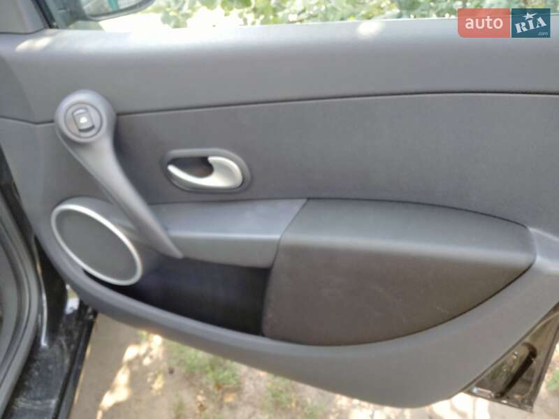 Универсал Renault Clio 2010 в Днепре