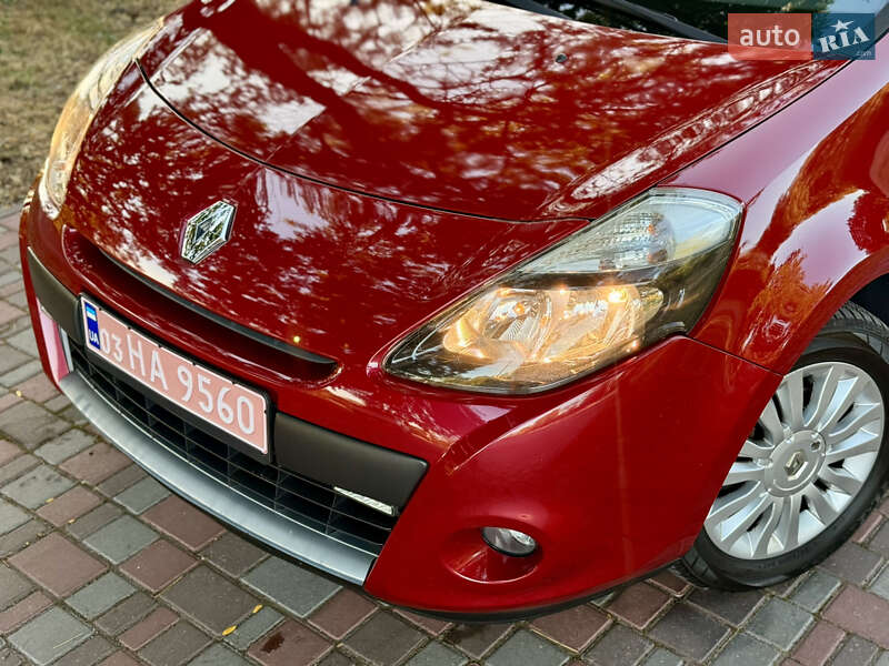Хетчбек Renault Clio 2010 в Кропивницькому