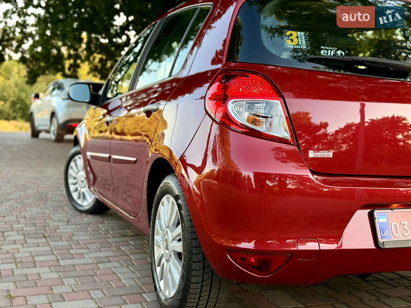 Хетчбек Renault Clio 2010 в Кропивницькому